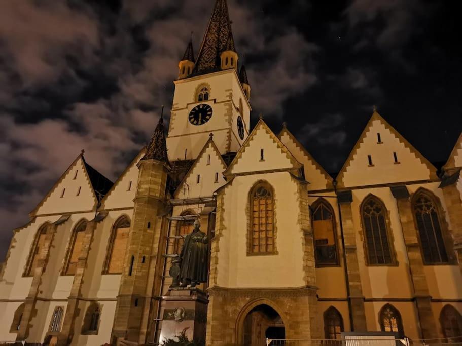 Charming Studio Ideal For Getaways Or Workations In Sibiu'S Medieval City Center Εξωτερικό φωτογραφία