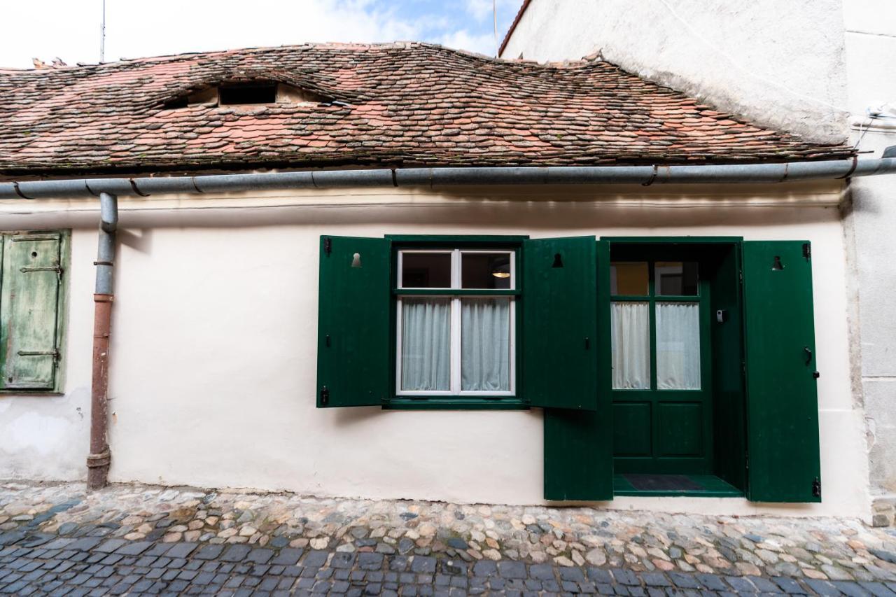 Charming Studio Ideal For Getaways Or Workations In Sibiu'S Medieval City Center Εξωτερικό φωτογραφία